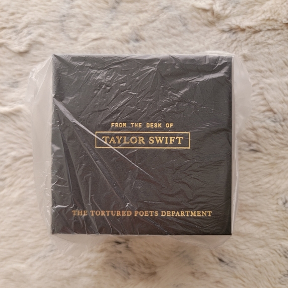 The Tortured Poets Department Ring Taylor Swift - Picture 13 of 15